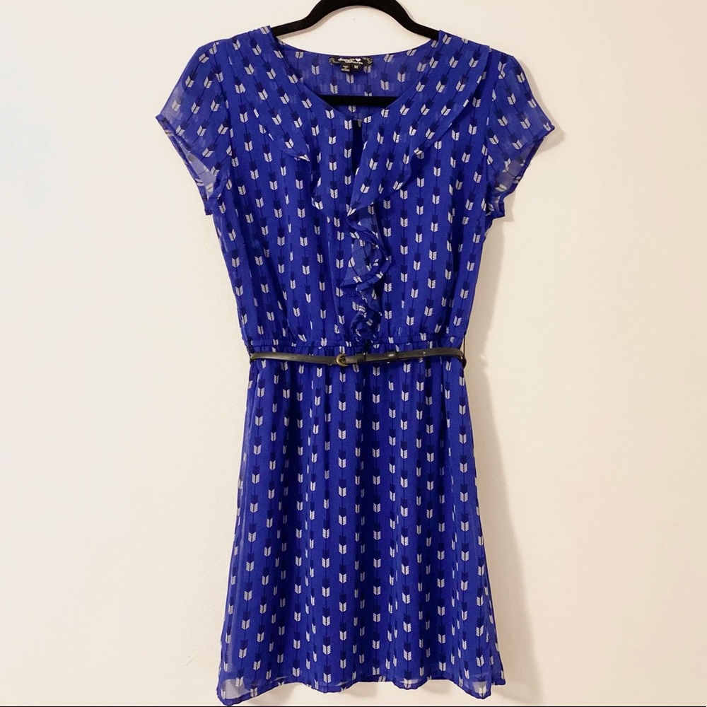 Arrow Pattern Dress with Removable Belt